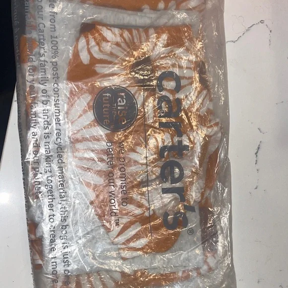 Carter’s Baby Girl’s Orange Floral Top and Shorts Set Size 9M NWT - Picture 5 of 5